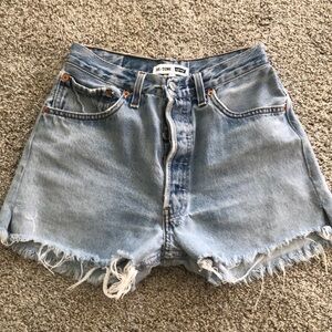 VINTAGE RE/DONE LEVIS SHORTS.